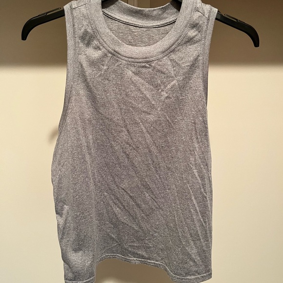 Vuori Heather Energy Top Muscle Tee - Picture 3 of 5